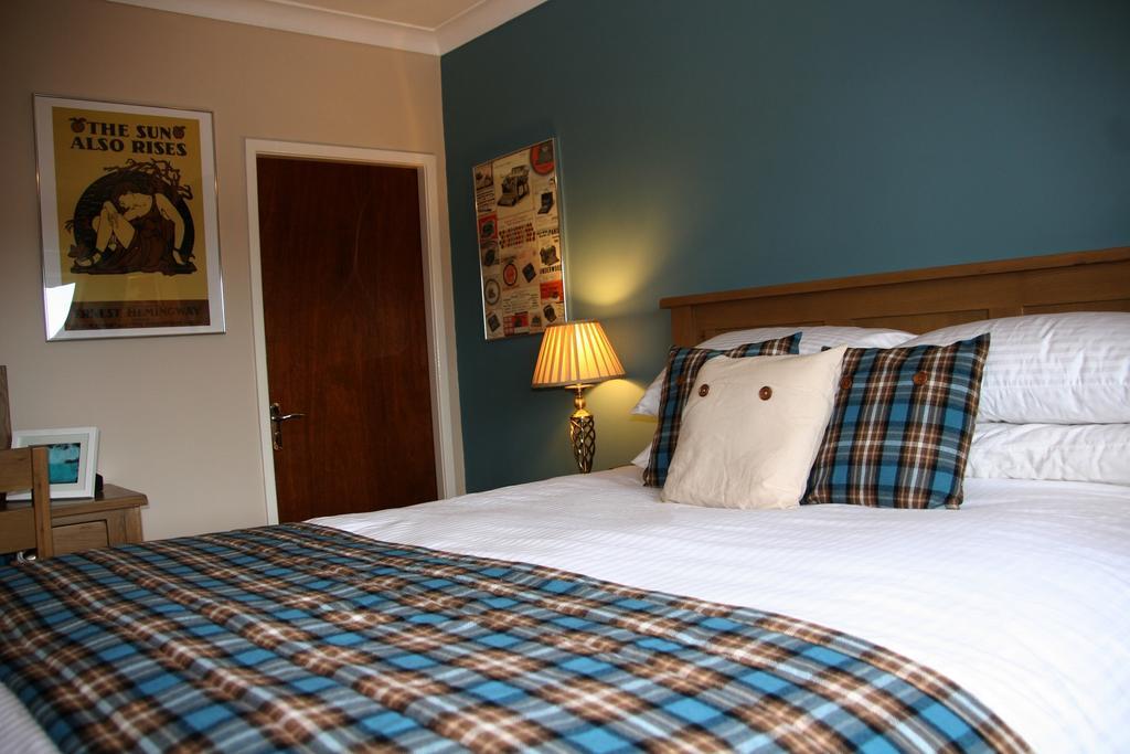 Mere Cottage B & B Alsager Oda fotoğraf