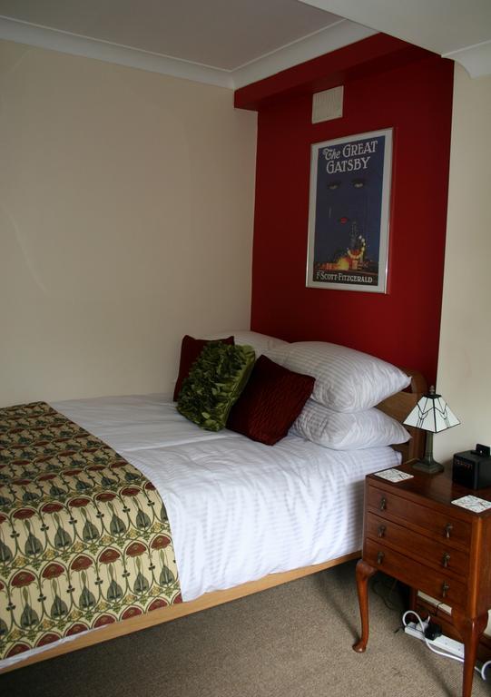 Mere Cottage B & B Alsager Oda fotoğraf
